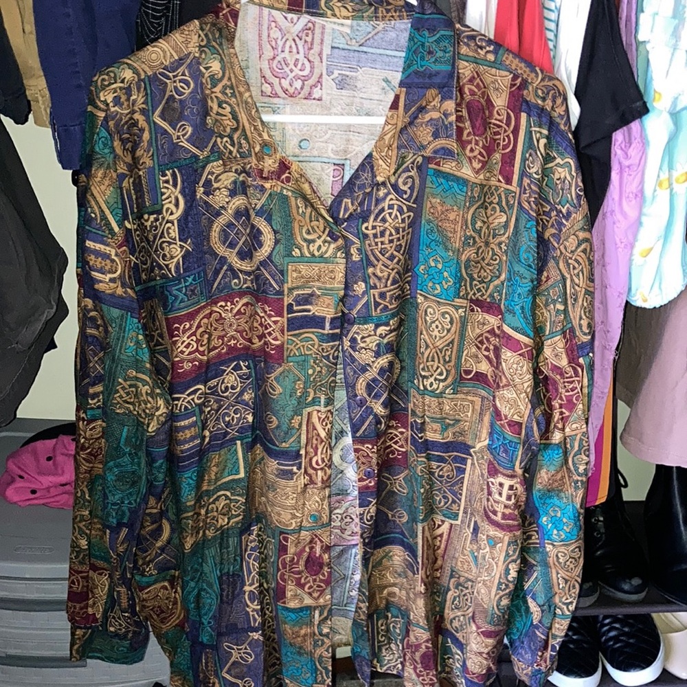 VINTAGE LONG SLEEVE BUTTON DOWN